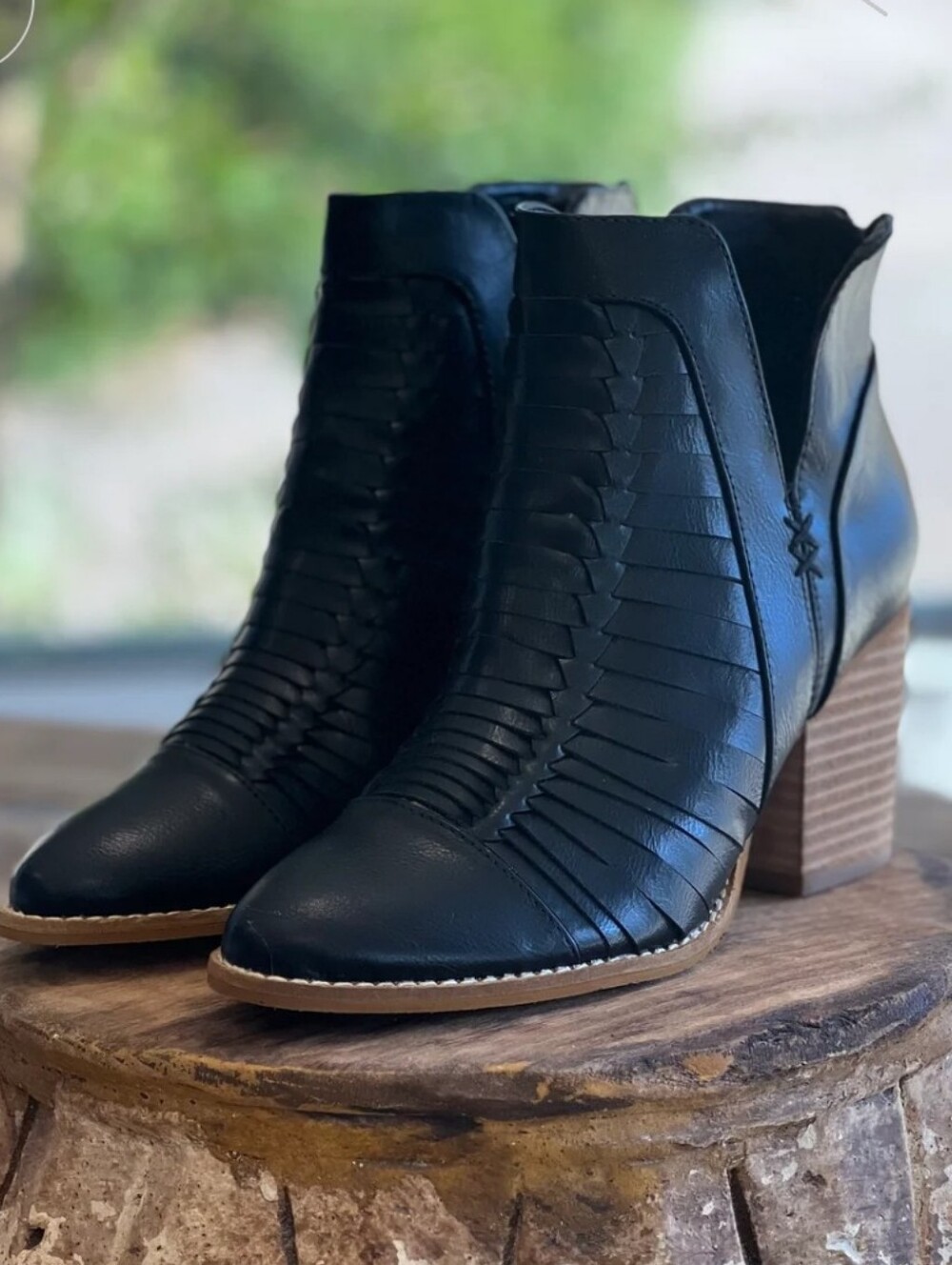 Beast Fashion Black Leather Woven Western Booties Size 7